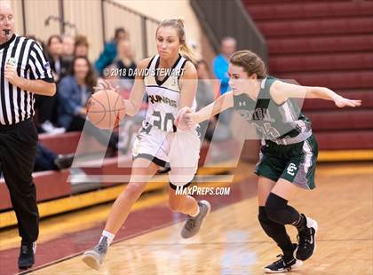 Thumbnail 2 in Canton Central Catholic vs. Aquinas photogallery.
