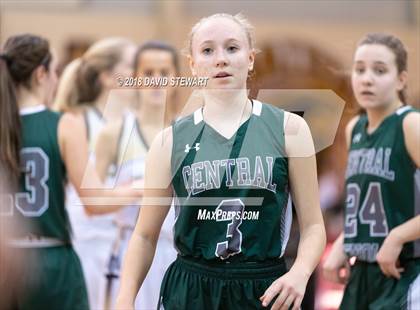 Thumbnail 1 in Canton Central Catholic vs. Aquinas photogallery.