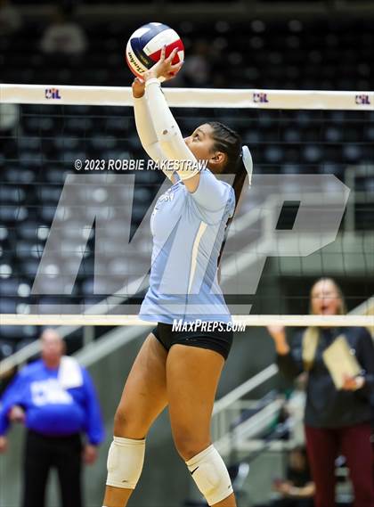 Thumbnail 1 in Harlan vs. Cinco Ranch (UIL 6A Volleyball Semifinal) photogallery.