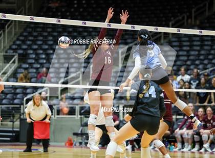 Thumbnail 1 in Harlan vs. Cinco Ranch (UIL 6A Volleyball Semifinal) photogallery.