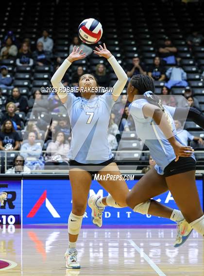 Thumbnail 2 in Harlan vs. Cinco Ranch (UIL 6A Volleyball Semifinal) photogallery.