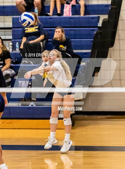 Thumbnail 2 in Pasco vs. Land O' Lakes (Bishop McLaughlin JV Tournament) photogallery.