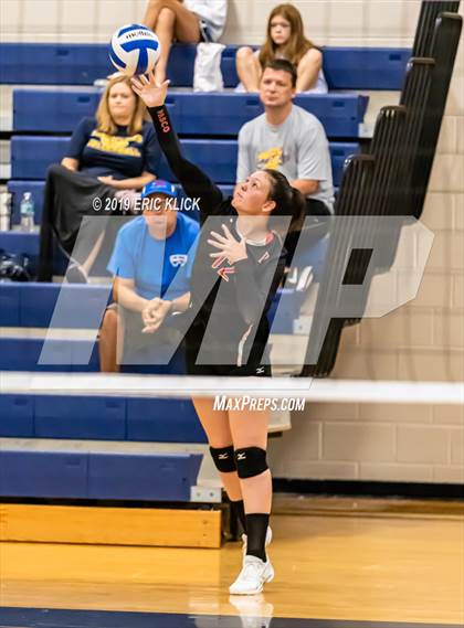 Thumbnail 3 in Pasco vs. Land O' Lakes (Bishop McLaughlin JV Tournament) photogallery.