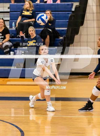 Thumbnail 2 in Pasco vs. Land O' Lakes (Bishop McLaughlin JV Tournament) photogallery.
