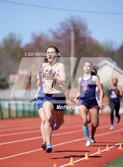 Thumbnail 1 in Roswell Rotary Relays photogallery.