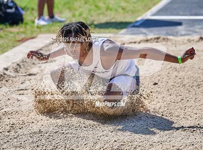 Thumbnail 3 in UIL 6A Track & Field Area 13&14 (Long Jump) photogallery.