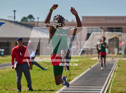 Thumbnail 1 in UIL 6A Track & Field Area 13&14 (Long Jump) photogallery.