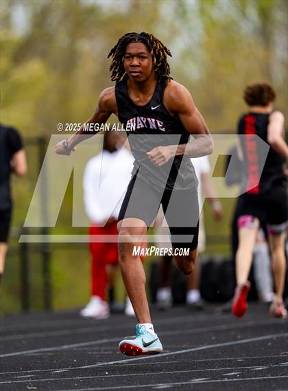Thumbnail 3 in 50th Annual Centerville Elk Relays photogallery.