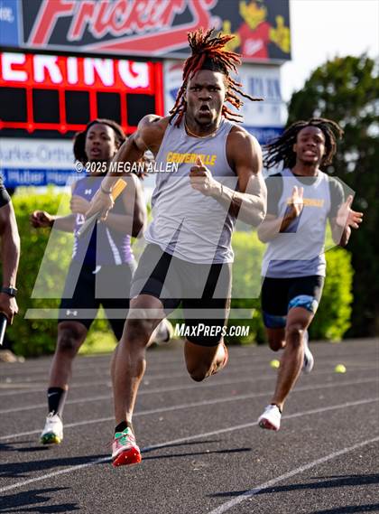 Thumbnail 2 in 50th Annual Centerville Elk Relays photogallery.