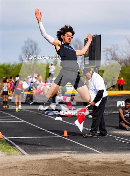 Thumbnail 3 in 50th Annual Centerville Elk Relays photogallery.