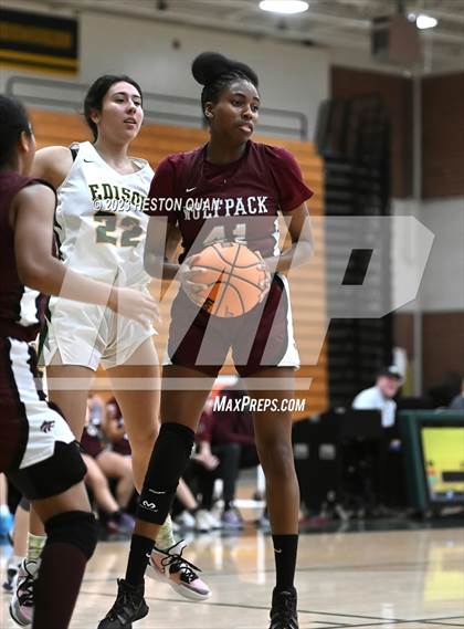 Thumbnail 3 in Edison vs. Claremont (Christina Mauser Memorial) photogallery.