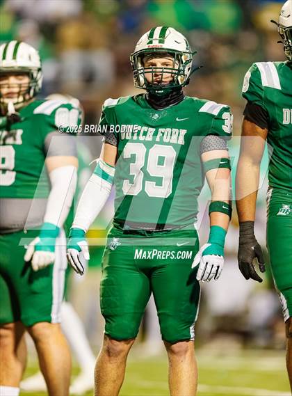 Thumbnail 1 in Dutch Fork vs Summerville (SCHSL 5A Division 1 Final) photogallery.