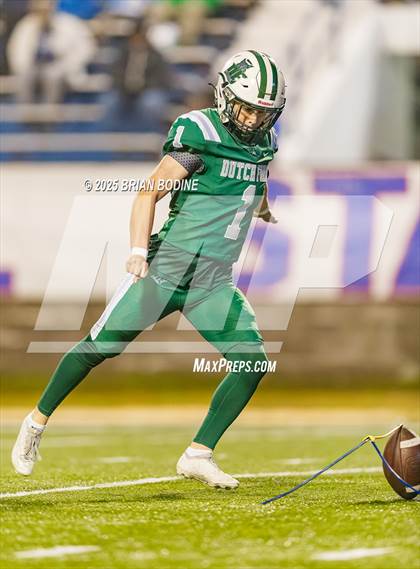 Thumbnail 1 in Dutch Fork vs Summerville (SCHSL 5A Division 1 Final) photogallery.