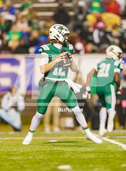 Thumbnail 1 in Dutch Fork vs Summerville (SCHSL 5A Division 1 Final) photogallery.