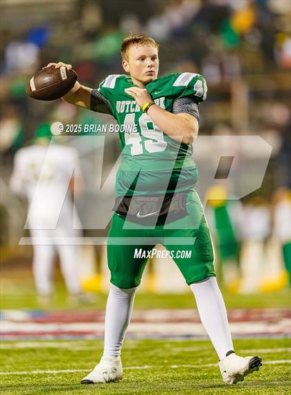 Thumbnail 3 in Dutch Fork vs Summerville (SCHSL 5A Division 1 Final) photogallery.