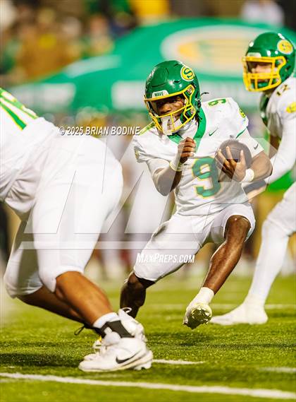 Thumbnail 2 in Dutch Fork vs Summerville (SCHSL 5A Division 1 Final) photogallery.