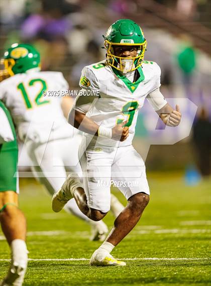 Thumbnail 3 in Dutch Fork vs Summerville (SCHSL 5A Division 1 Final) photogallery.