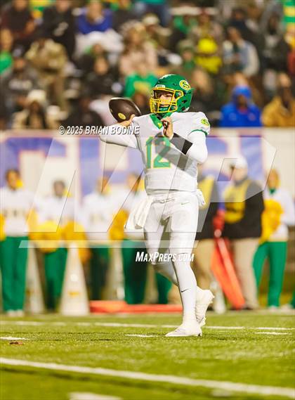 Thumbnail 2 in Dutch Fork vs Summerville (SCHSL 5A Division 1 Final) photogallery.
