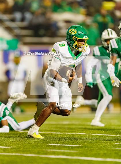 Thumbnail 1 in Dutch Fork vs Summerville (SCHSL 5A Division 1 Final) photogallery.