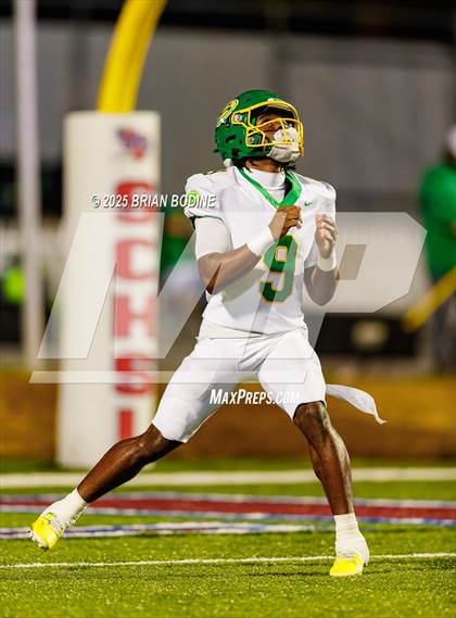 Thumbnail 1 in Dutch Fork vs Summerville (SCHSL 5A Division 1 Final) photogallery.