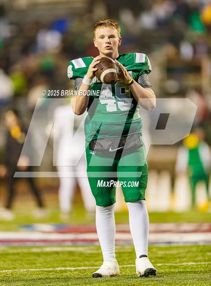 Thumbnail 2 in Dutch Fork vs Summerville (SCHSL 5A Division 1 Final) photogallery.