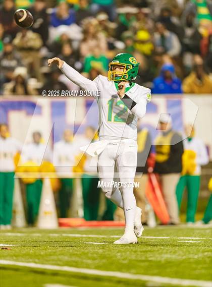 Thumbnail 3 in Dutch Fork vs Summerville (SCHSL 5A Division 1 Final) photogallery.
