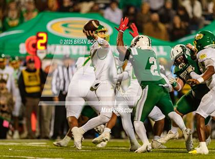 Thumbnail 2 in Dutch Fork vs Summerville (SCHSL 5A Division 1 Final) photogallery.