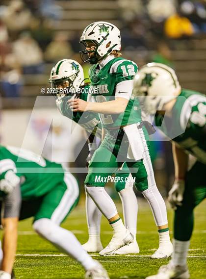 Thumbnail 1 in Dutch Fork vs Summerville (SCHSL 5A Division 1 Final) photogallery.