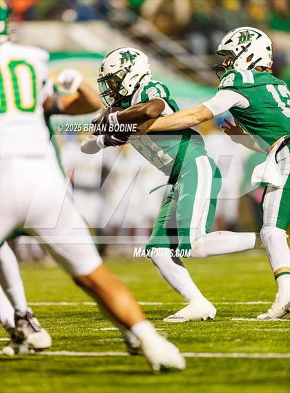 Thumbnail 3 in Dutch Fork vs Summerville (SCHSL 5A Division 1 Final) photogallery.