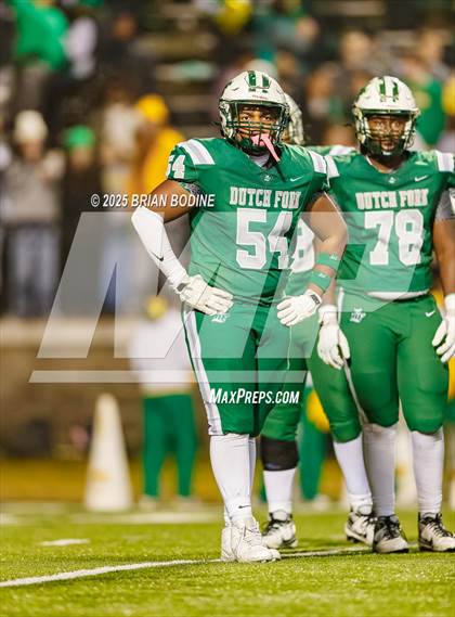 Thumbnail 3 in Dutch Fork vs Summerville (SCHSL 5A Division 1 Final) photogallery.