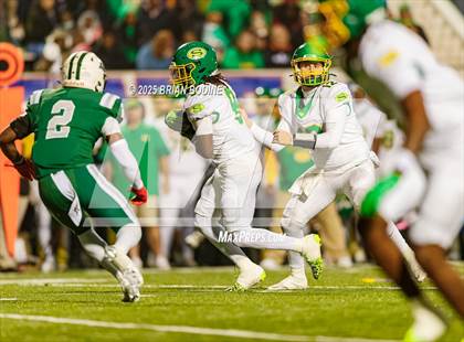 Thumbnail 1 in Dutch Fork vs Summerville (SCHSL 5A Division 1 Final) photogallery.