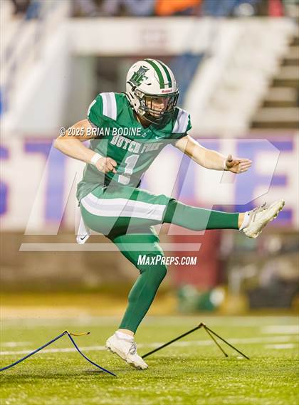 Thumbnail 1 in Dutch Fork vs Summerville (SCHSL 5A Division 1 Final) photogallery.