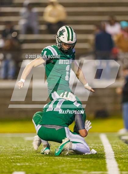 Thumbnail 1 in Dutch Fork vs Summerville (SCHSL 5A Division 1 Final) photogallery.
