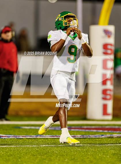 Thumbnail 2 in Dutch Fork vs Summerville (SCHSL 5A Division 1 Final) photogallery.