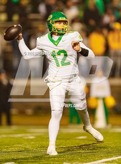 Thumbnail 1 in Dutch Fork vs Summerville (SCHSL 5A Division 1 Final) photogallery.