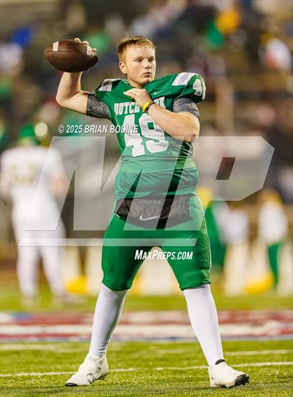 Thumbnail 1 in Dutch Fork vs Summerville (SCHSL 5A Division 1 Final) photogallery.