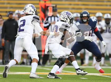 Thumbnail 2 in Allen vs. Cedar Ridge (UIL 6A Division 1 Semifinal) photogallery.