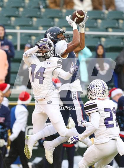 Thumbnail 3 in Allen vs. Cedar Ridge (UIL 6A Division 1 Semifinal) photogallery.