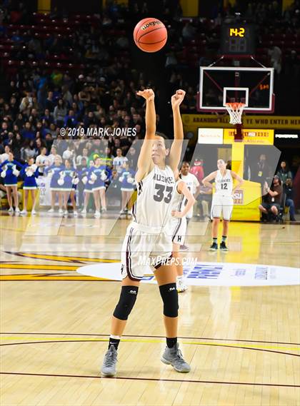 Thumbnail 2 in Xavier College Prep vs. Hamilton  (AIA 6A Final)  photogallery.