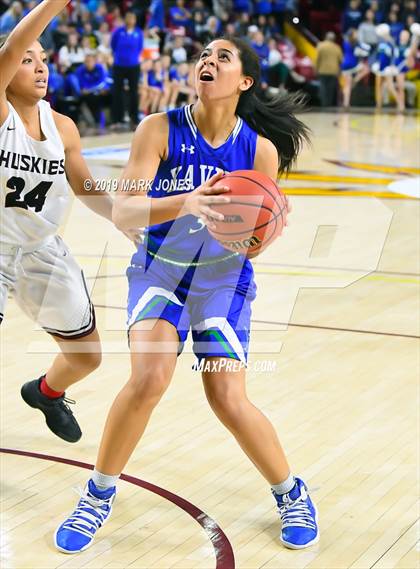 Thumbnail 2 in Xavier College Prep vs. Hamilton  (AIA 6A Final)  photogallery.