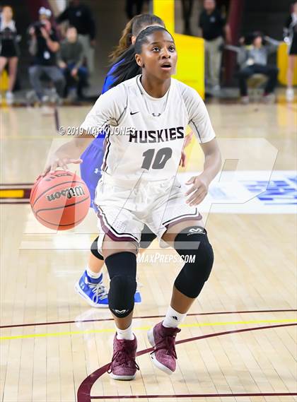 Thumbnail 3 in Xavier College Prep vs. Hamilton  (AIA 6A Final)  photogallery.