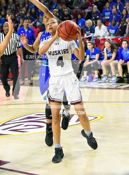 Thumbnail 1 in Xavier College Prep vs. Hamilton  (AIA 6A Final)  photogallery.