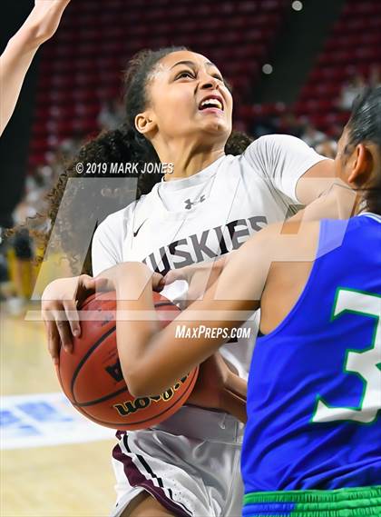 Thumbnail 3 in Xavier College Prep vs. Hamilton  (AIA 6A Final)  photogallery.