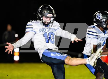 Thumbnail 1 in Dover-Sherborn @ Millis photogallery.