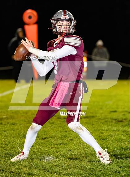 Thumbnail 2 in Dover-Sherborn @ Millis photogallery.