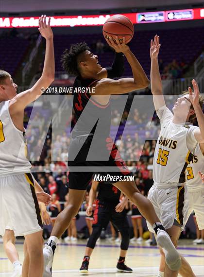 Thumbnail 2 in American Fork vs. Davis (UHSAA 6A Semifinal) photogallery.