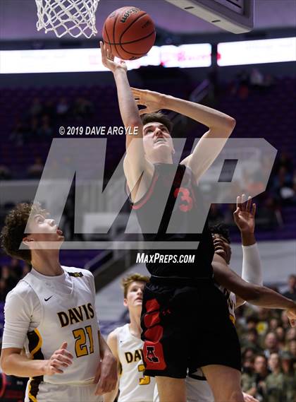 Thumbnail 3 in American Fork vs. Davis (UHSAA 6A Semifinal) photogallery.
