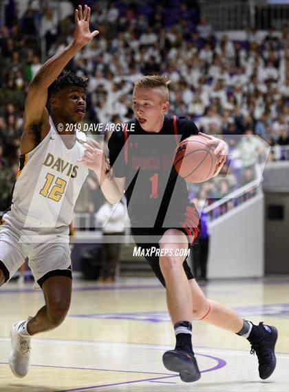 Thumbnail 2 in American Fork vs. Davis (UHSAA 6A Semifinal) photogallery.