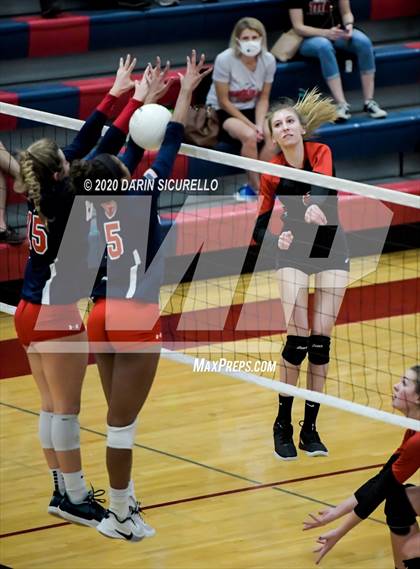 Thumbnail 3 in Chandler Prep vs Scottsdale Christian Academy (AIA 2A Final) photogallery.