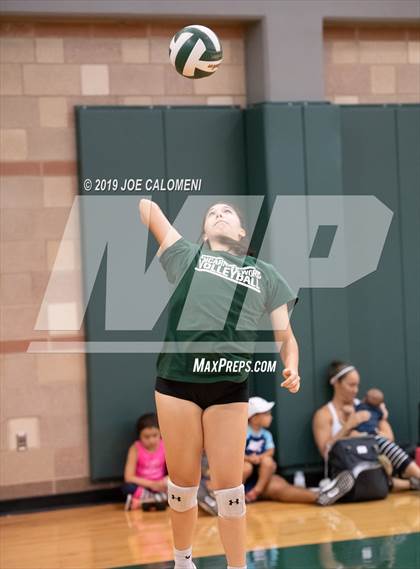 Thumbnail 2 in Harlan vs Incarnate Word (Scrimmage) photogallery.